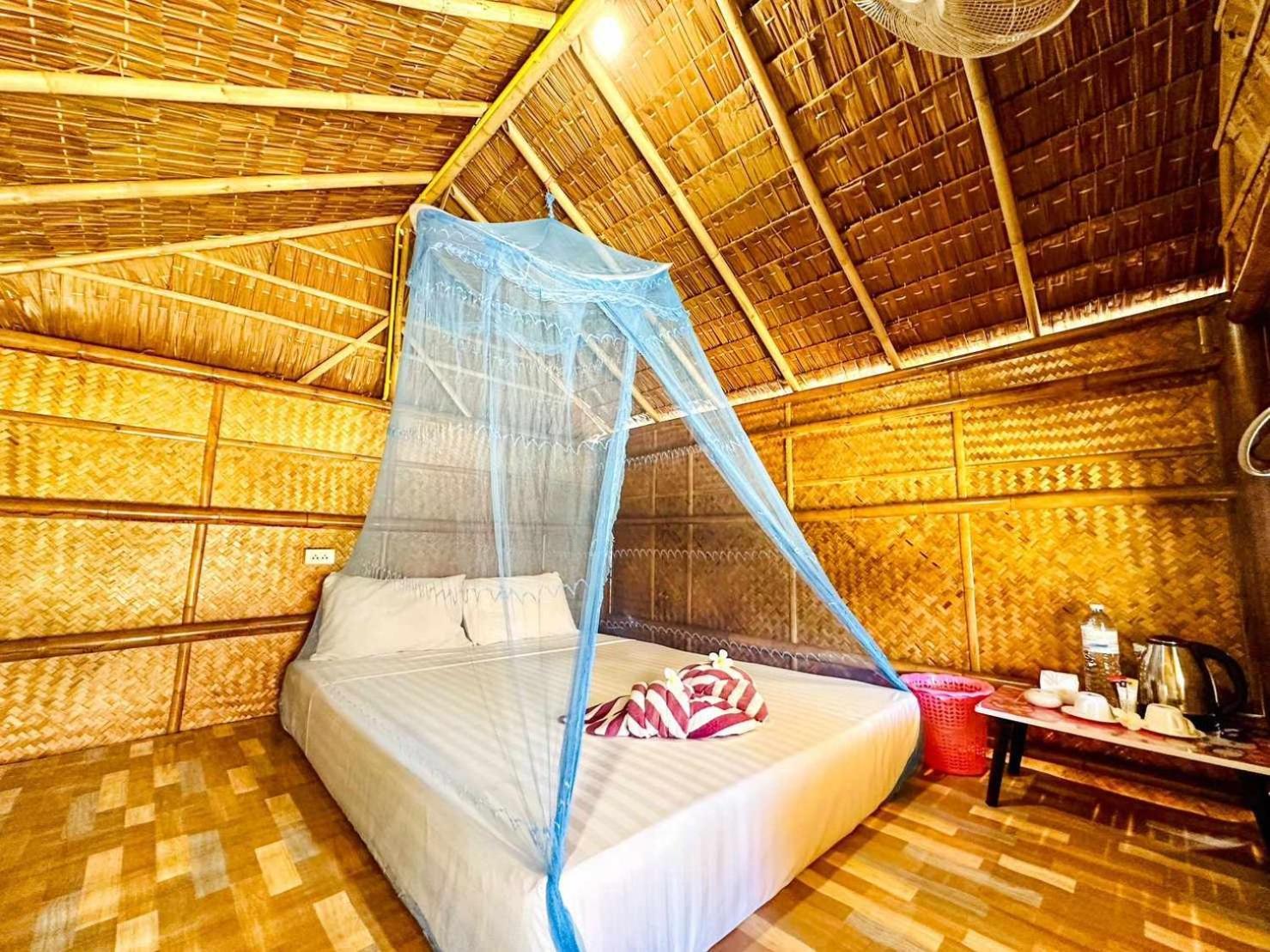 ホテル Check In Lanta Ko Lanta エクステリア 写真