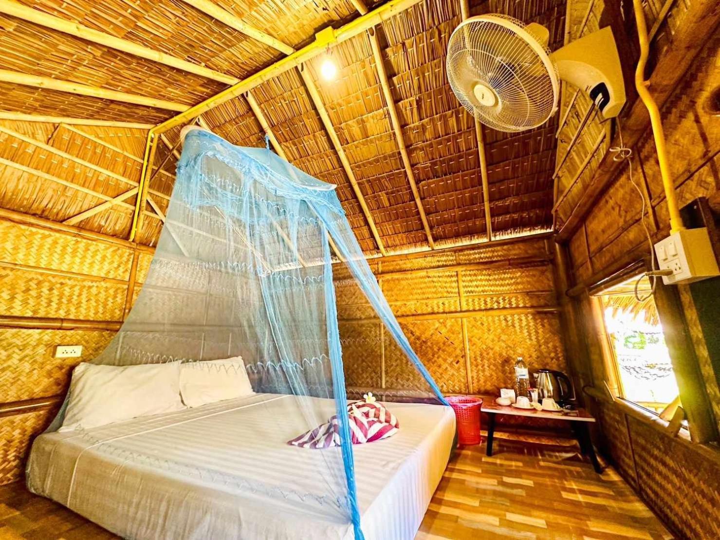 ホテル Check In Lanta Ko Lanta エクステリア 写真